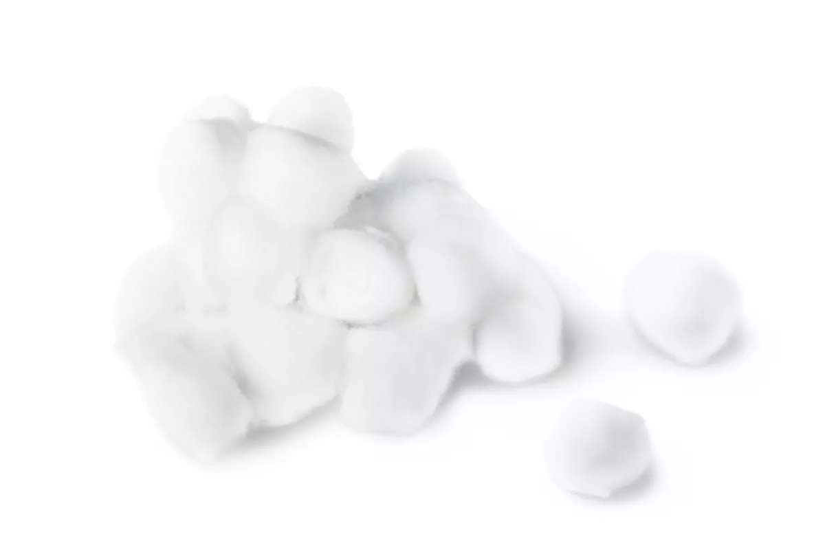 Medline Non-Sterile Cotton Balls Large, White